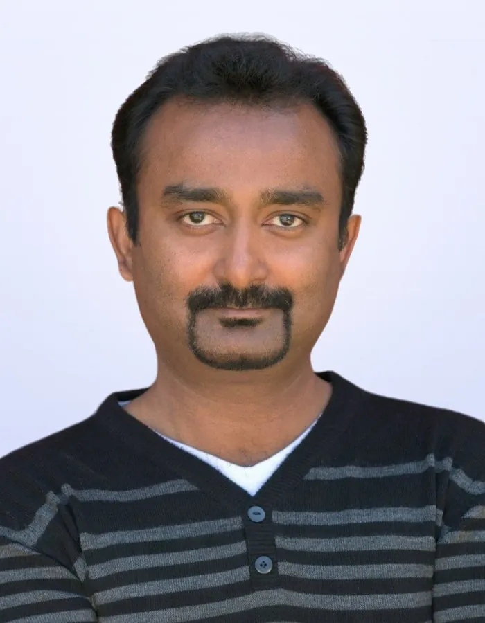 Ebenezer Kirubanand, CMO, Medical at PosturaZen
